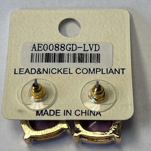 Lavender stud earrings - Picture 5 of 5